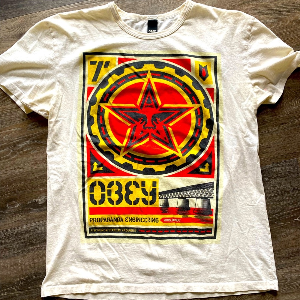Mens xl obey propaganda tee